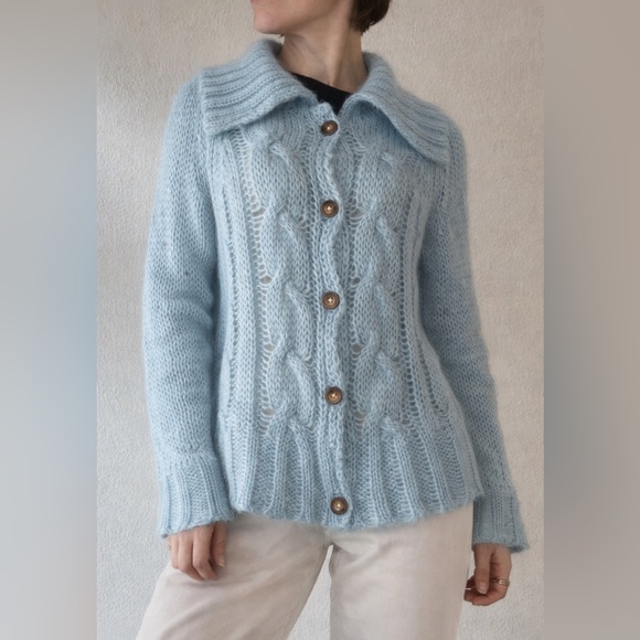 April Cornell Sweaters - April Cornell chunky Cable knit cardigan